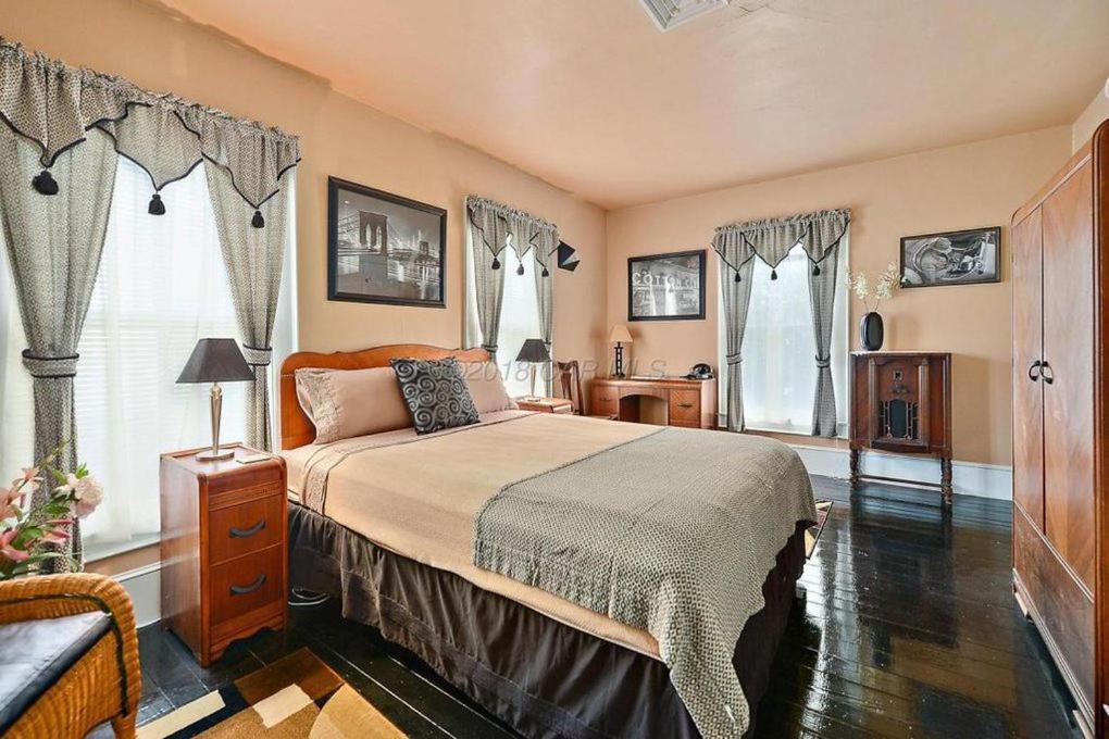 Princess Anne Book Lovers Inn Extérieur photo